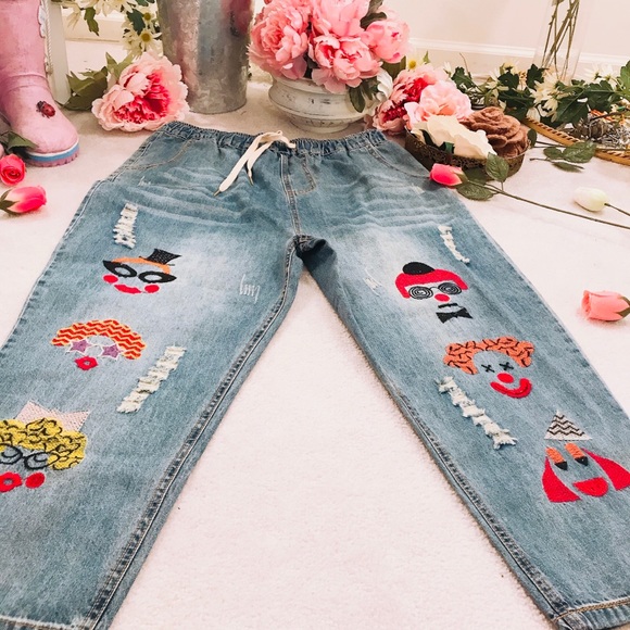 NWOT Very Cute baggy fitting thin Jean pants - Picture 4 of 8